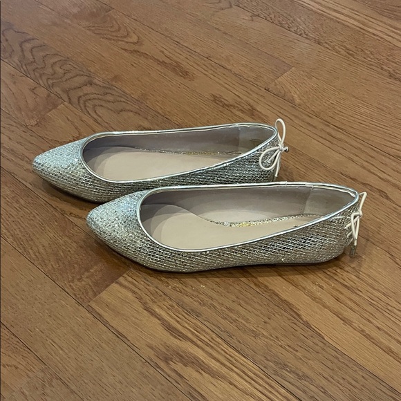 Mix No. 6 Women's Sparkling Silver Flats - Picture 4 of 10